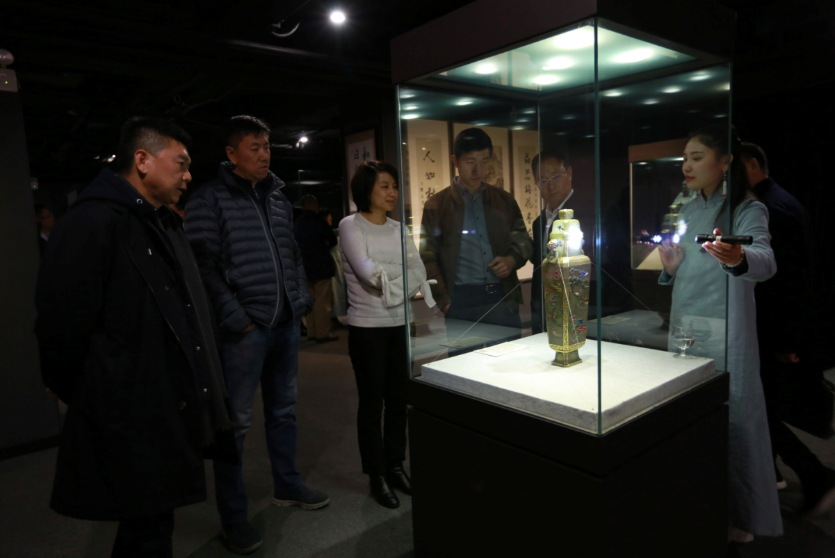 清华大学五道口金融学院学员到访神玉艺术馆